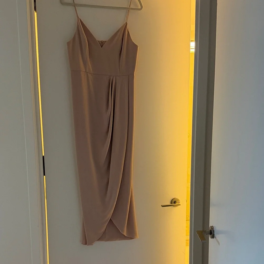 Shona Joy Blush Pink V-Neck Dress - Picture 4 of 5